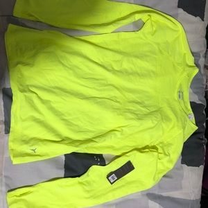SOLD** Old Navy Long sleeve workout shirt NWT